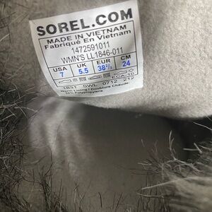 Sorel Women's Black and Gray Winter Boots